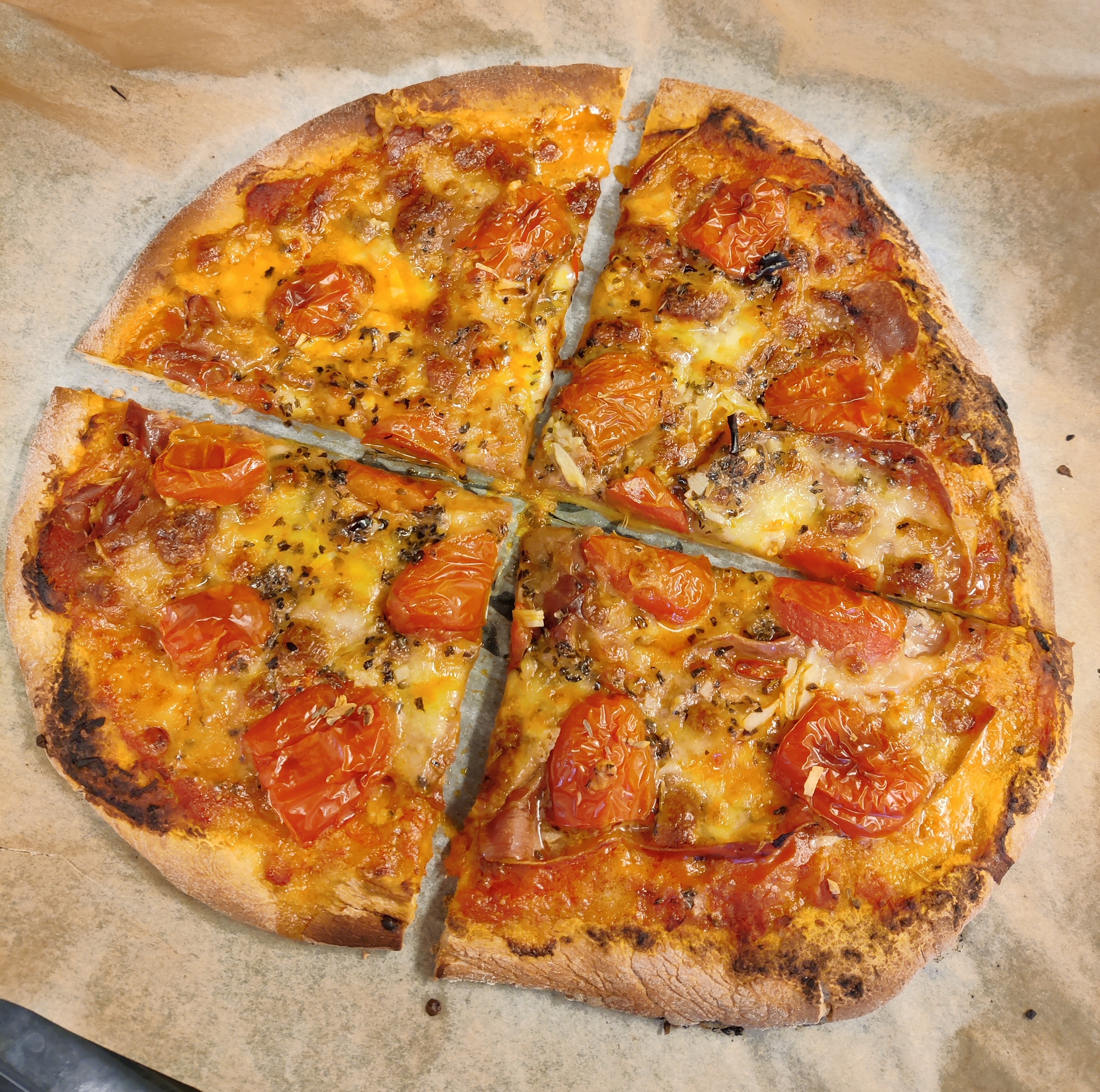 prosciutto-mozarella-pizza